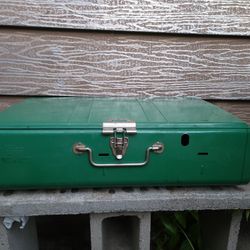 VTG Coleman 413G Two Burner Suitcase Camping Stove 17,000 btu Camping Fishing