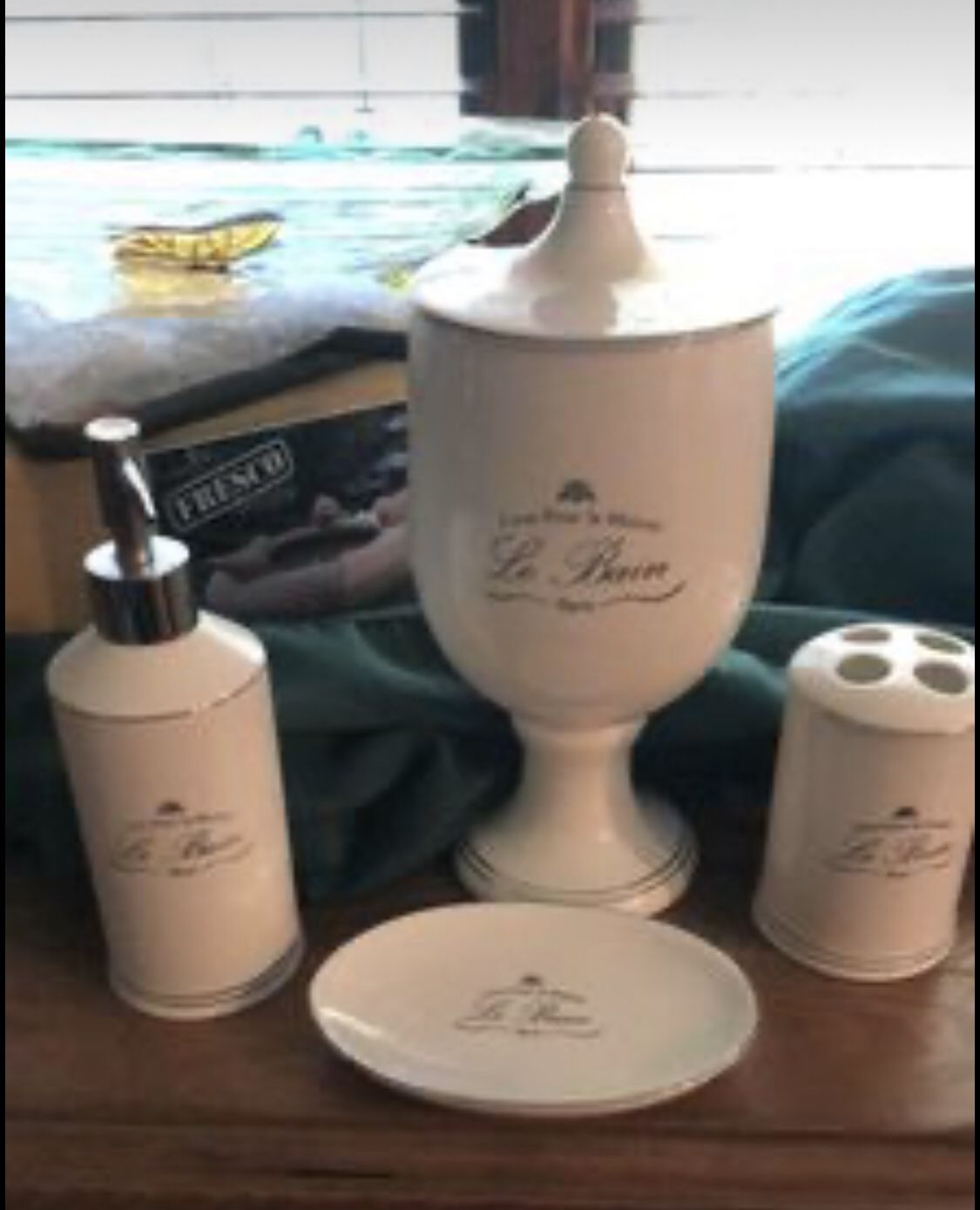 Restoration Hardware “Le Bain Paris” Bathroom Set (4 piece)