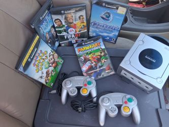 Nintendo GameCube Console Bundle with Games