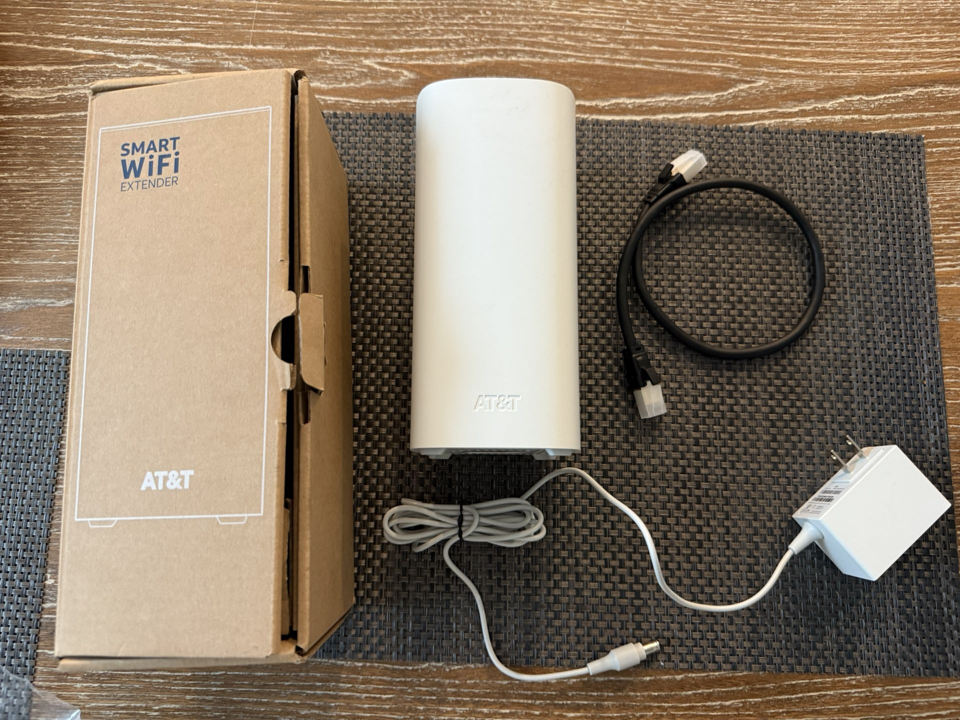 AT&T Smart WiFi Extender – Model Air 4971 (Like New)