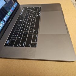 Apple Macbook Pro i7 32gb Ram 500gb SSD Drive 2.6ghz 15" Screen Great Condition 