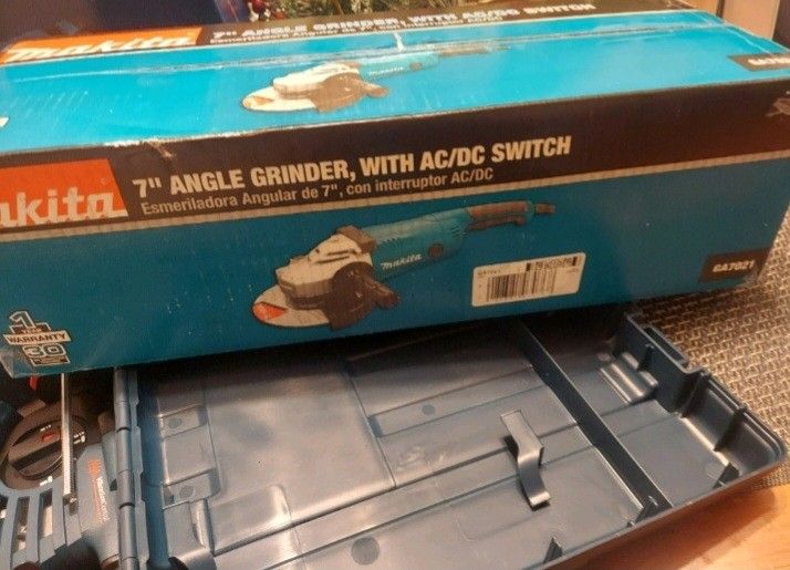 Makita 7 Angle Grinder