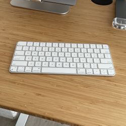 Apple Magic Keyboard