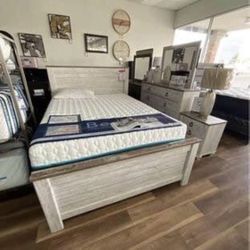 New In Boxes Ashley Brand 4pc White Queen Bedroom Set (includes Queen Bed Frame, Dresser, Mirror, 1 Nightstand* 