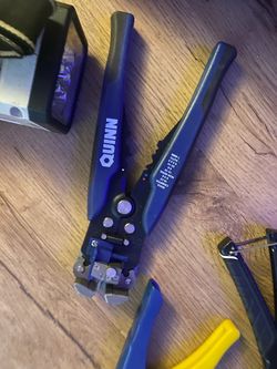 Quinn Automatic Wire Stripper and Crimper