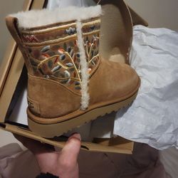 UGG BOOTS