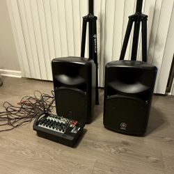 Yamaha Stagepas 400 Portable PA system