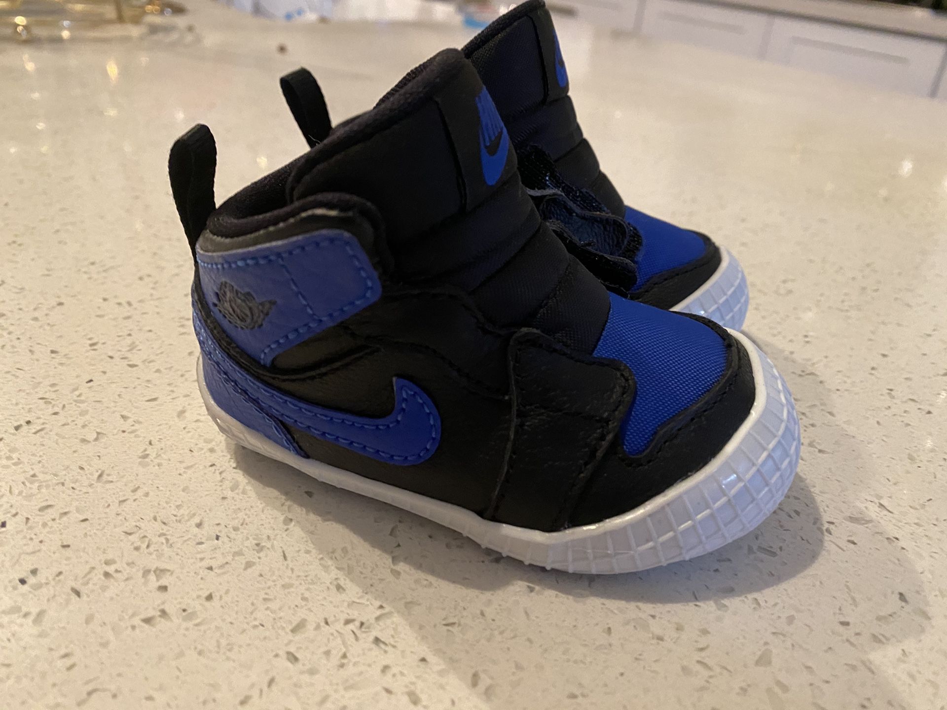 Air Jordan 1 Retro Royal Crib bootie