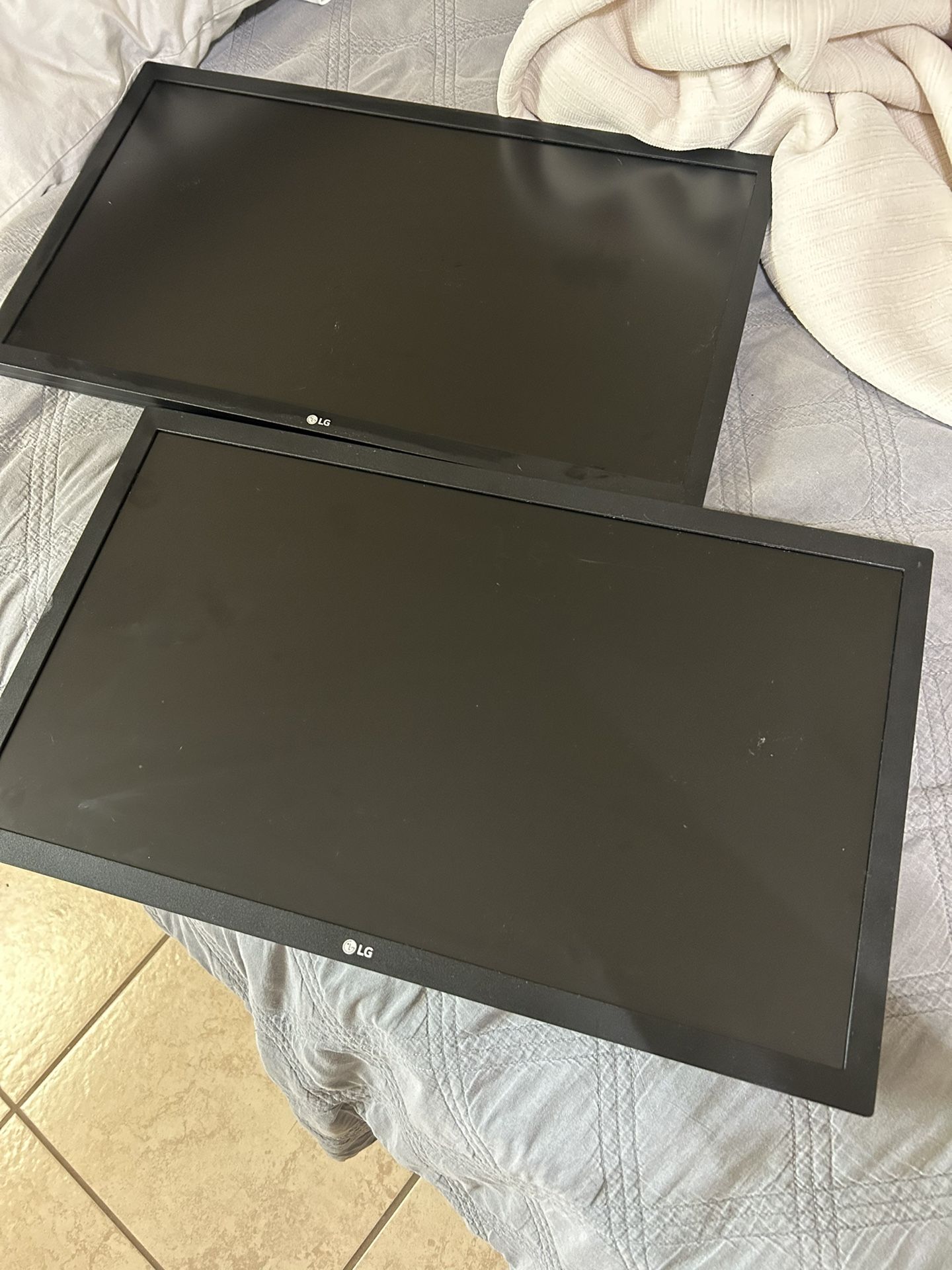 LG Monitors