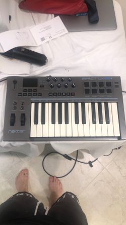 Nektar Impact Lx25+ MIDI Controller 