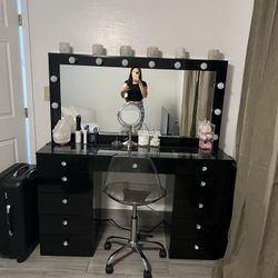 Large Makeup Vanity 