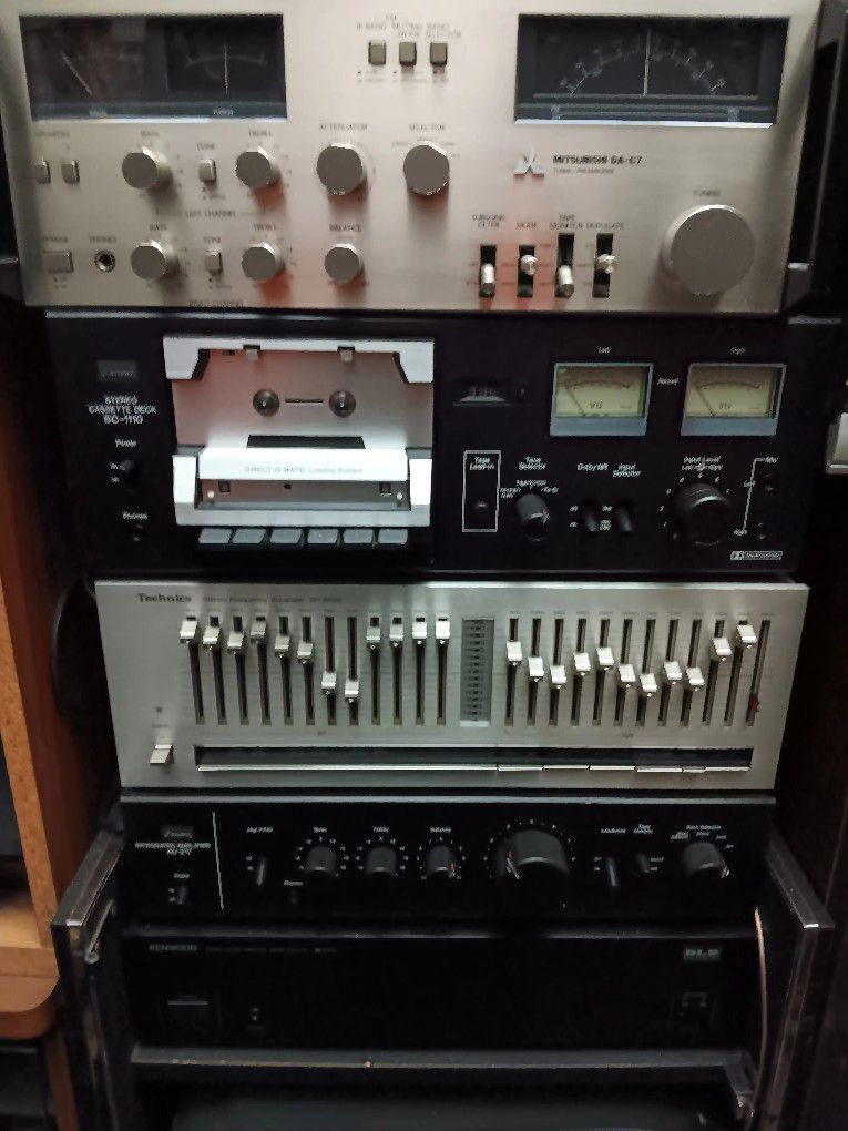 Vintage Stereo Equipment 