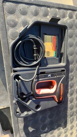 Power staple gun