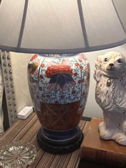 Pair of beautiful Imari style lamps (2)