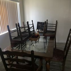 Dinning Table 