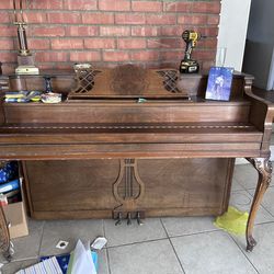 Vintage Otto Altenburg Upright Piano – Solid Wood – Great Condition