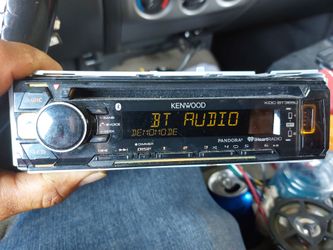 STEREO KENWOOD AUX USB BLUETOOTH CAMBIA DE DIFERENTES COLORES GOOD CONDICIÓN ABLO ESPAÑOL
