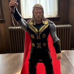 Talking Thor Marvel Avengers Age of Ultron figure