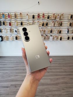 📱 Samsung Galaxy Z Fold 7 7.6 inch 256GB (Brand New – 2025 Model) – Only $1 to Take It Home Today! Save $500 Instantly with Full Year Warranty 🔥🔥🔥