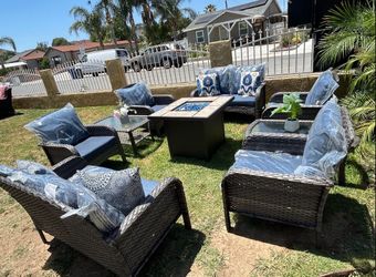 Patio furniture set outdoor new in the box