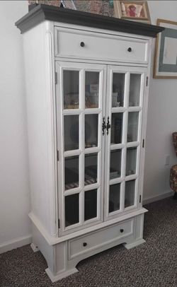 Badcock Hartford Coastal/Cottage Credenza/Display Case
