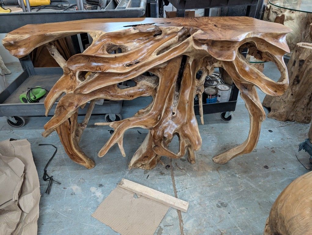 Root Console Table 48x17x31 