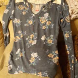 Women's Shirt Size Medium 