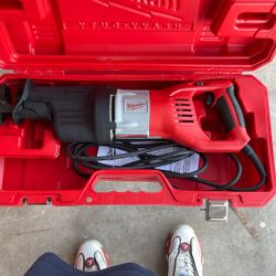 Milwaukee Sawzaw 15amp Corded 