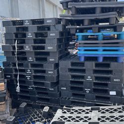Box Plastic Pallets