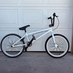 Bike  Rare 2HIP Bizzle 2009 44 St Bell Rd