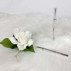 Kara beauty Eyeliner