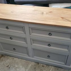 Beautiful Brow Top/ Gray 6Drawer Dresser