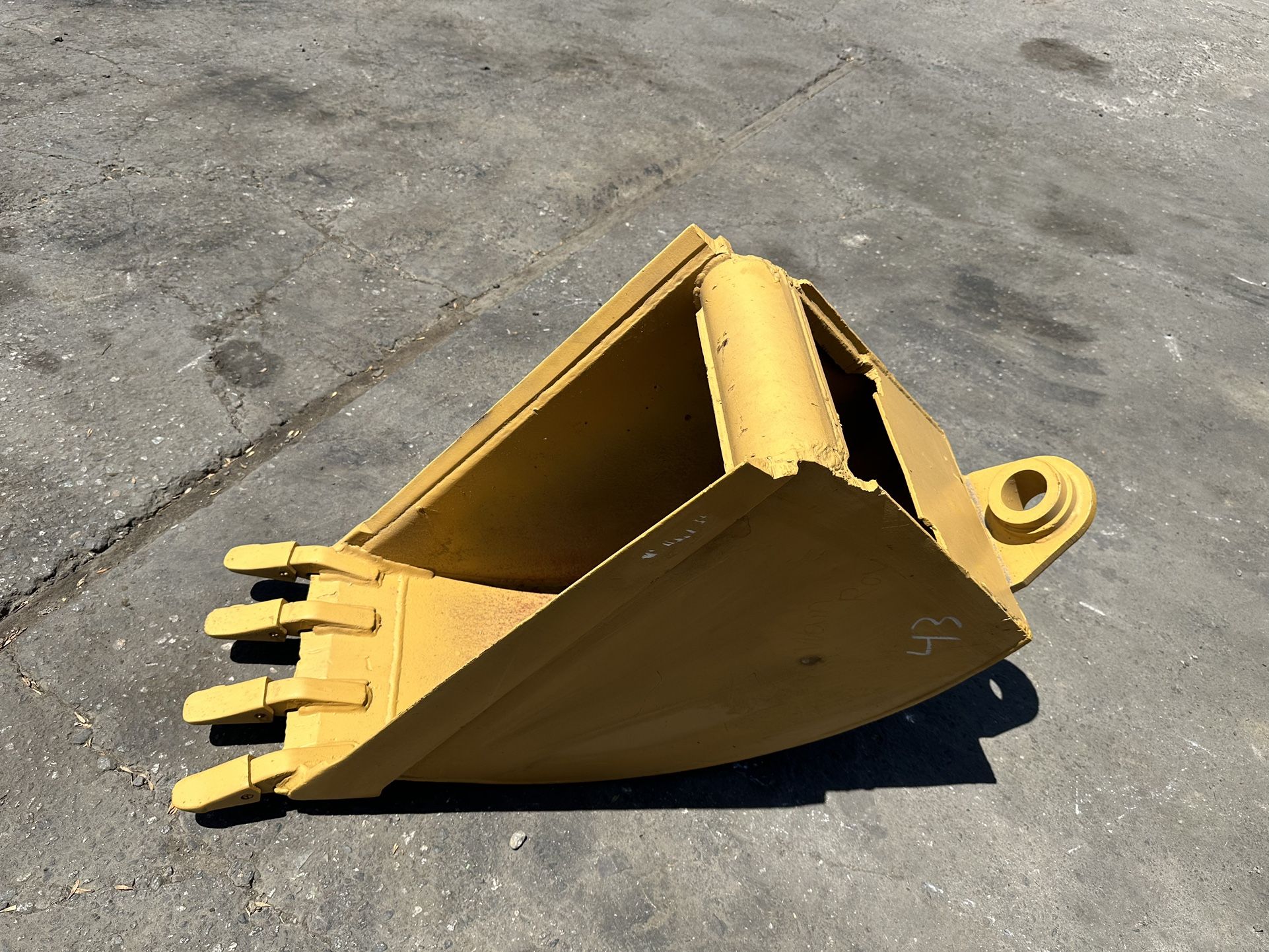 18” Backhoe Bucket
