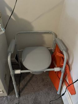 Bedside commode