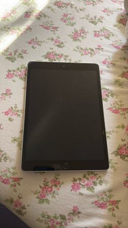 iPad 10th Gen 64GB