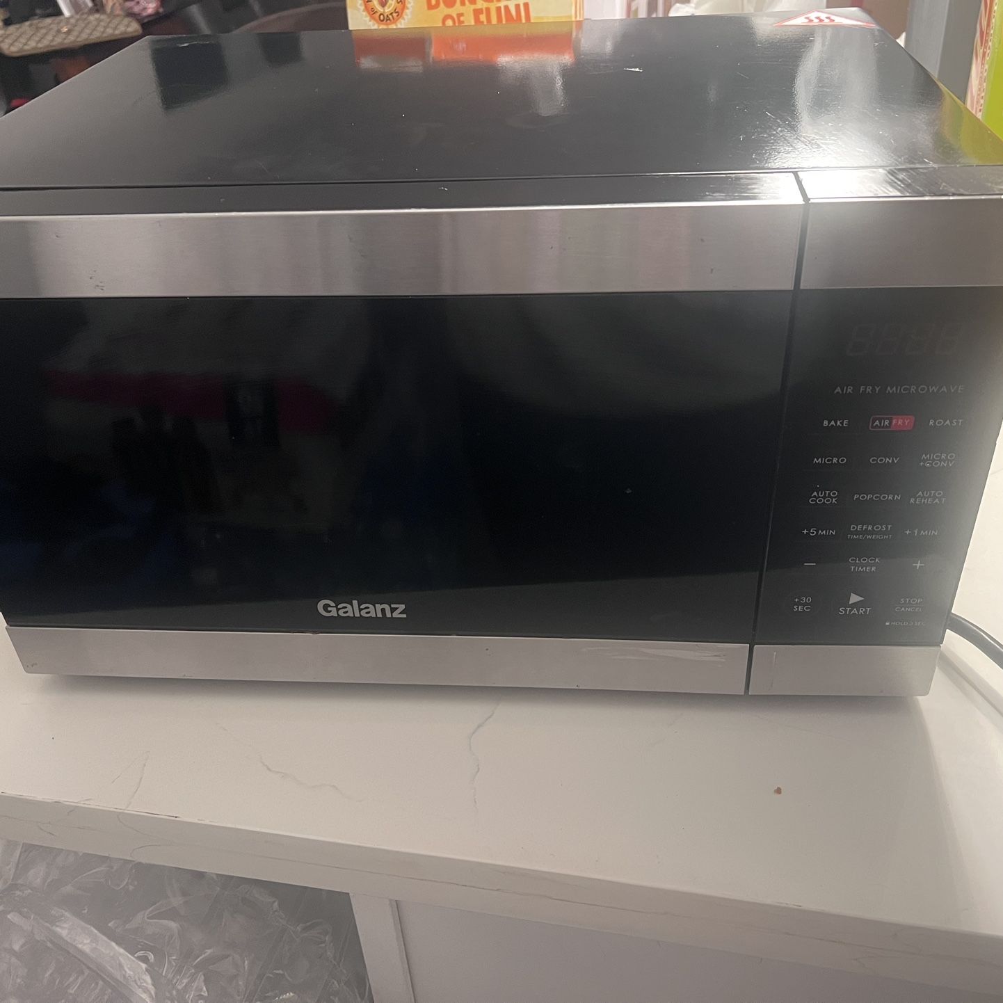 galanz microwave +air fryer combo 900watts 0.9cu.ft for Sale in Rialto, CA  - OfferUp