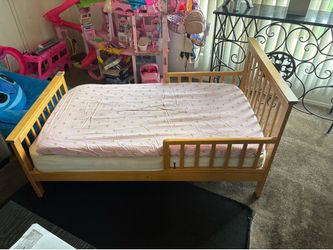 Toddler bed