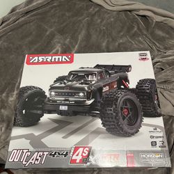  1/10 OUTCAST 4S 4X4 RTR Brushless Stunt Truck