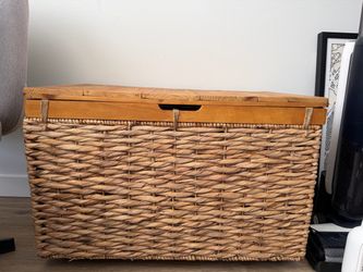 Wicker Storage Trunk with Wood Lid