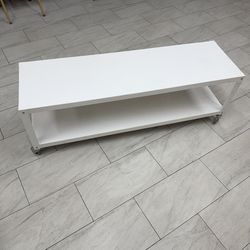 Short metal desk