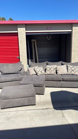Couch set