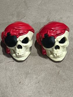 Pirates of the Caribbean Aye Ball Skull - 2006 McDonalds Happy Meal Toy set of2