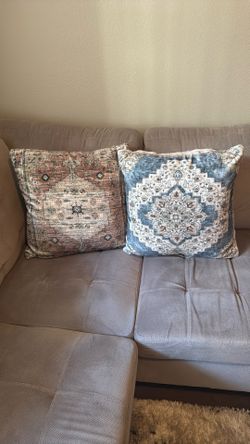 Set Of 4 Couch Pillows 
