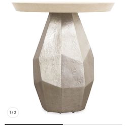 Hooker Furniture Side Table