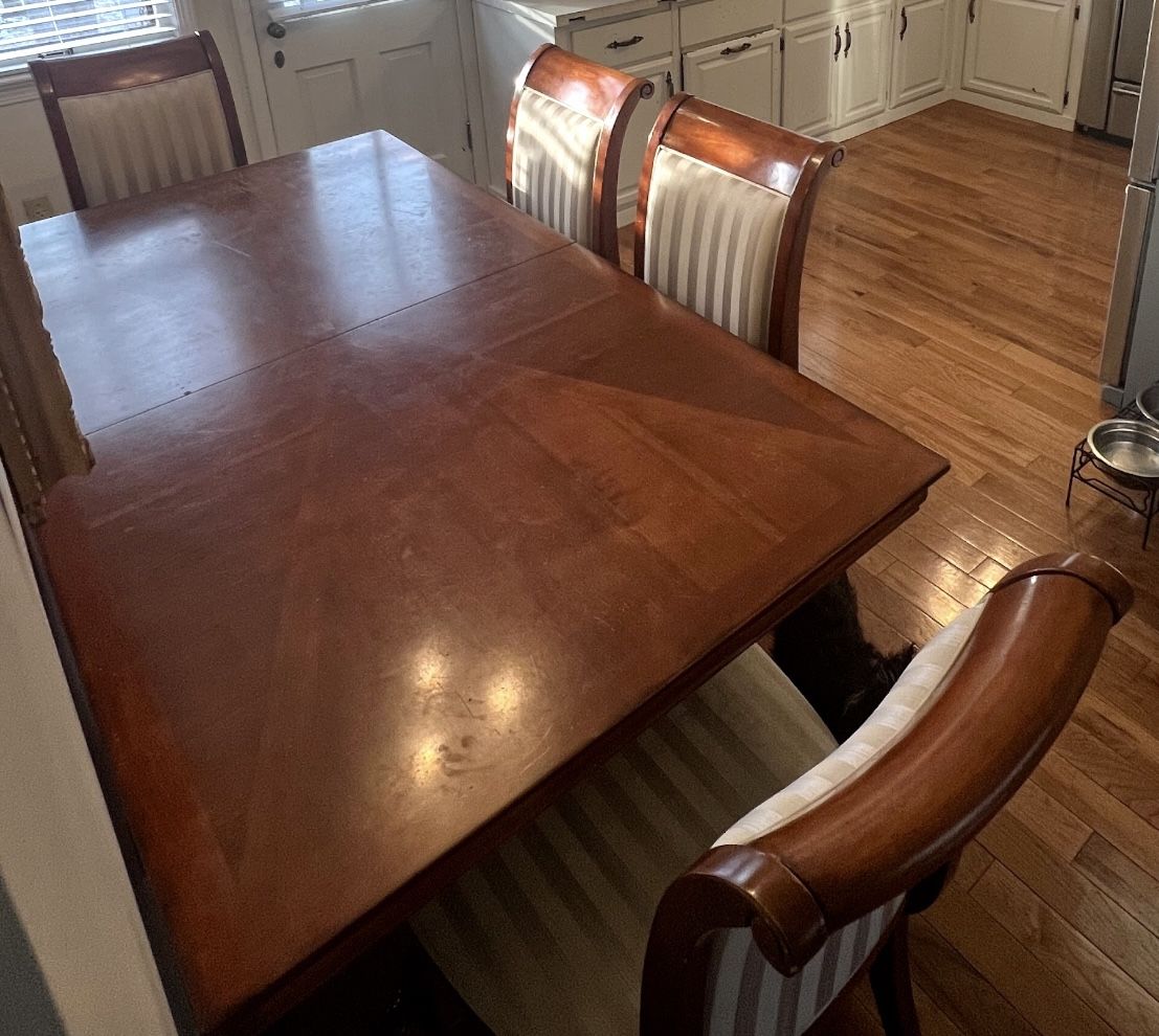 Dining Table with 4 Dining Chairs