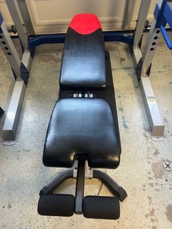 Adjustable weight bench