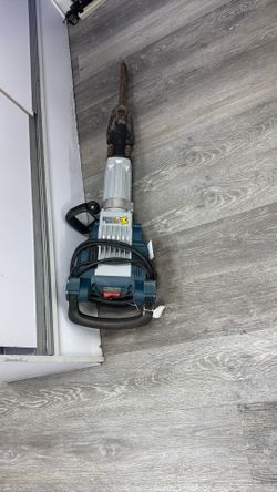 BOSCH DEMOLITION HAMMER