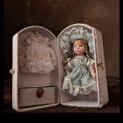 Rare vintage collectible porcelain doll 4.5"