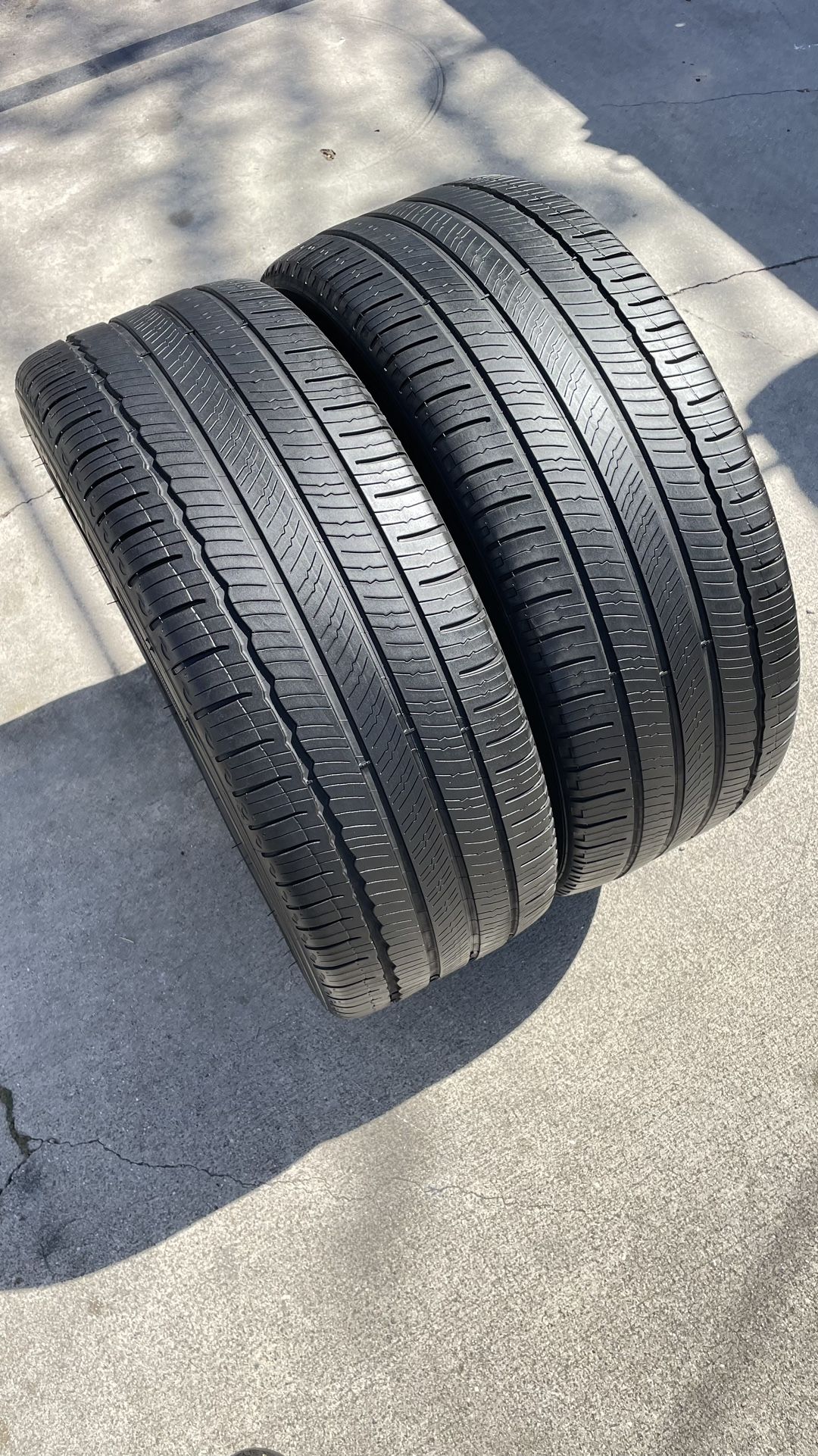 2USED TYRES MICHELIN.      235/45/18.       70% TREAD.     @$60, Pick Up Only 