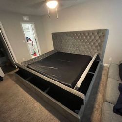 "Paris Platform Bed With Storages Blue/Black/Grey/Pink Queen/King New In The Box Same FAST DELIVERY!
"
